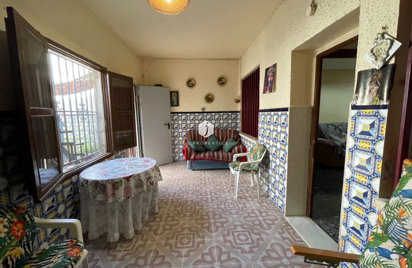 Resale - Chalet -
Jacarilla - Inland