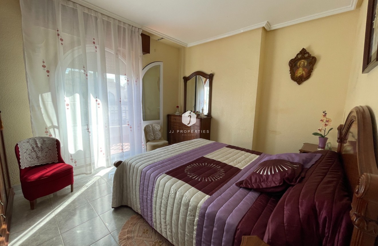 Resale - Chalet -
Jacarilla - Inland