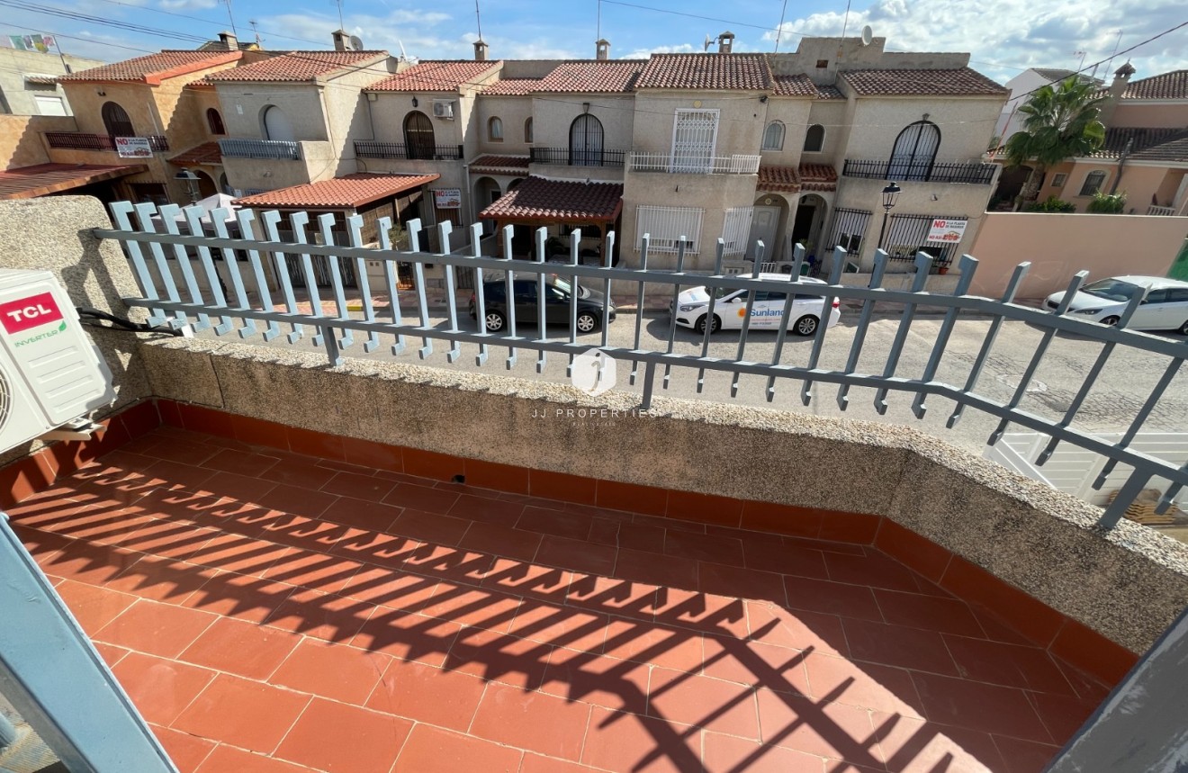 Resale - Chalet -
Jacarilla - Inland