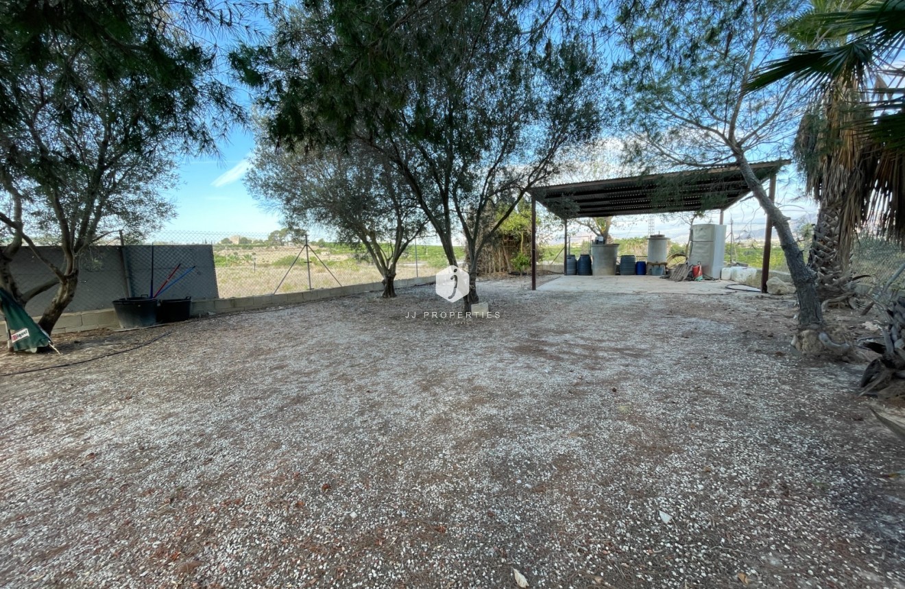 Resale - Country Property -
Jacarilla - Inland