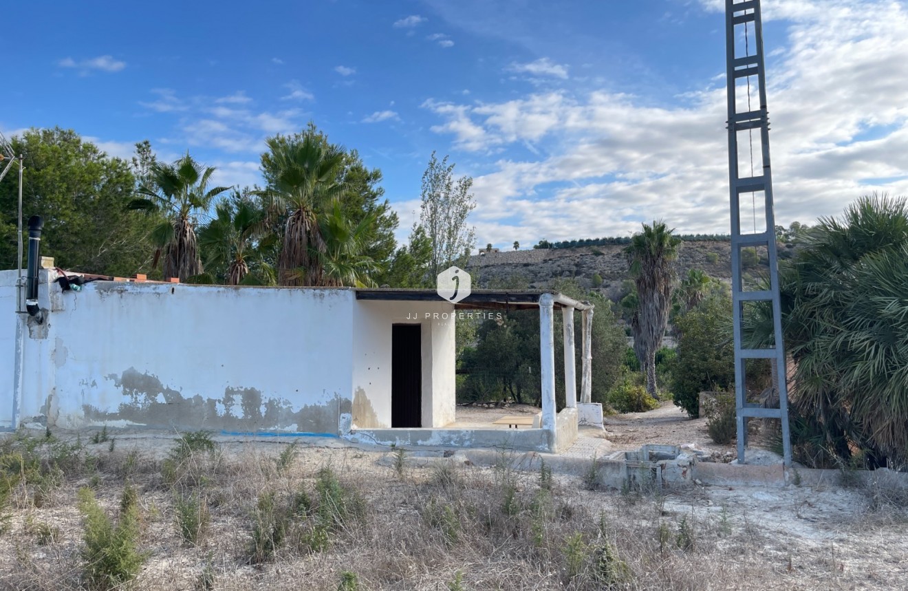 Resale - Country Property -
Jacarilla - Inland