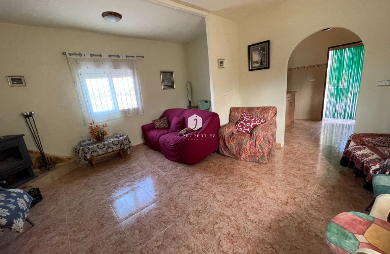 Resale - Country Property -
Jacarilla - Inland