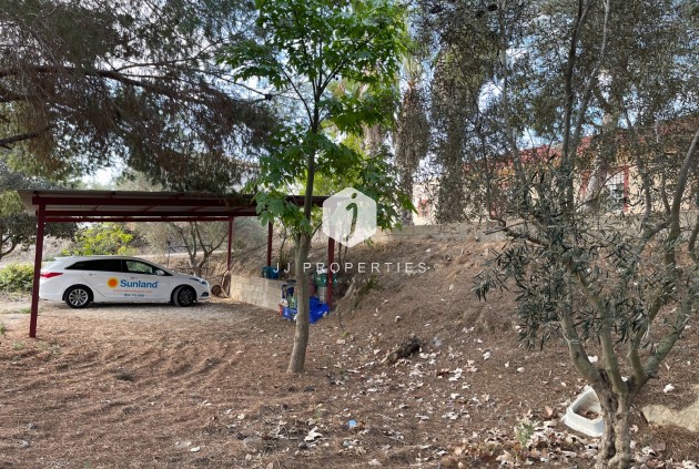 Resale - Country Property -
Jacarilla - Inland