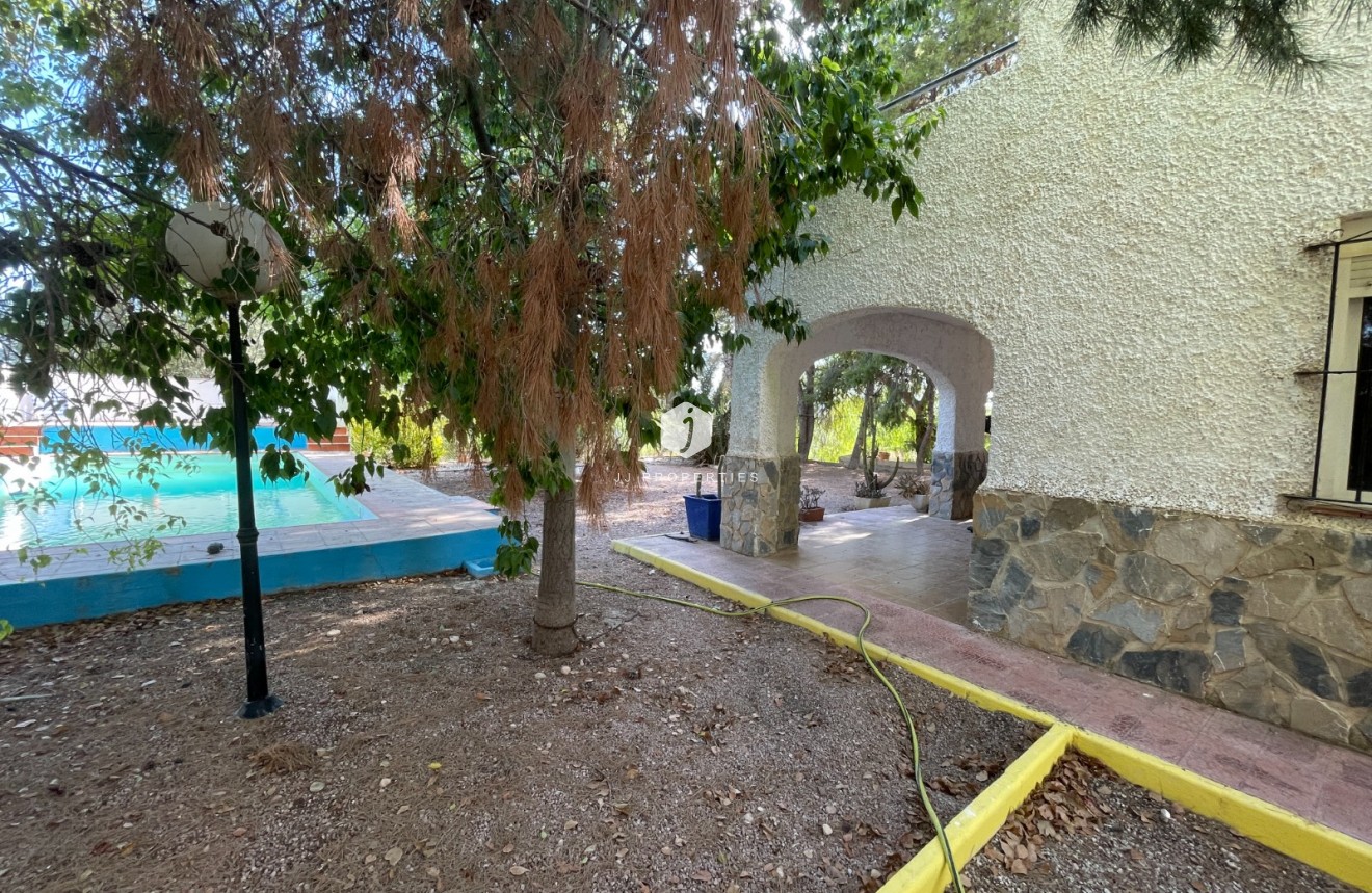 Resale - Country Property -
Albatera - Inland