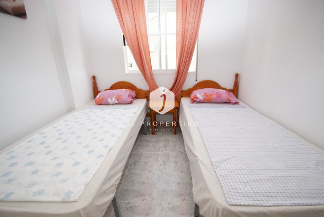 Resale - Bungalow -
Orihuela Costa - Costa Blanca