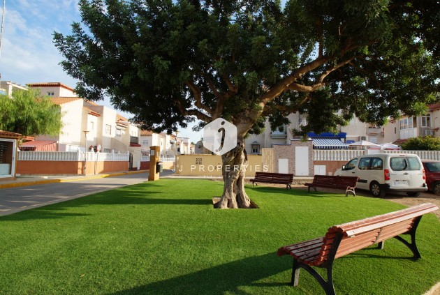 Resale - Bungalow -
Orihuela Costa - Costa Blanca