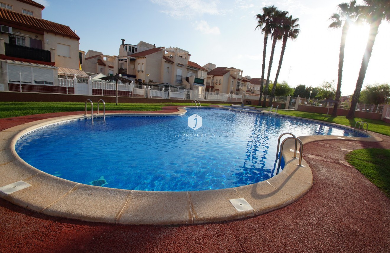 Resale - Bungalow -
Orihuela Costa - Costa Blanca