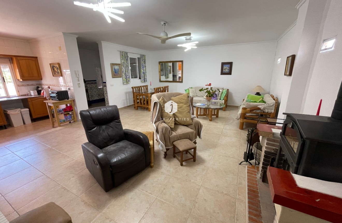 Resale - Villa -
Daya Nueva - Costa Blanca