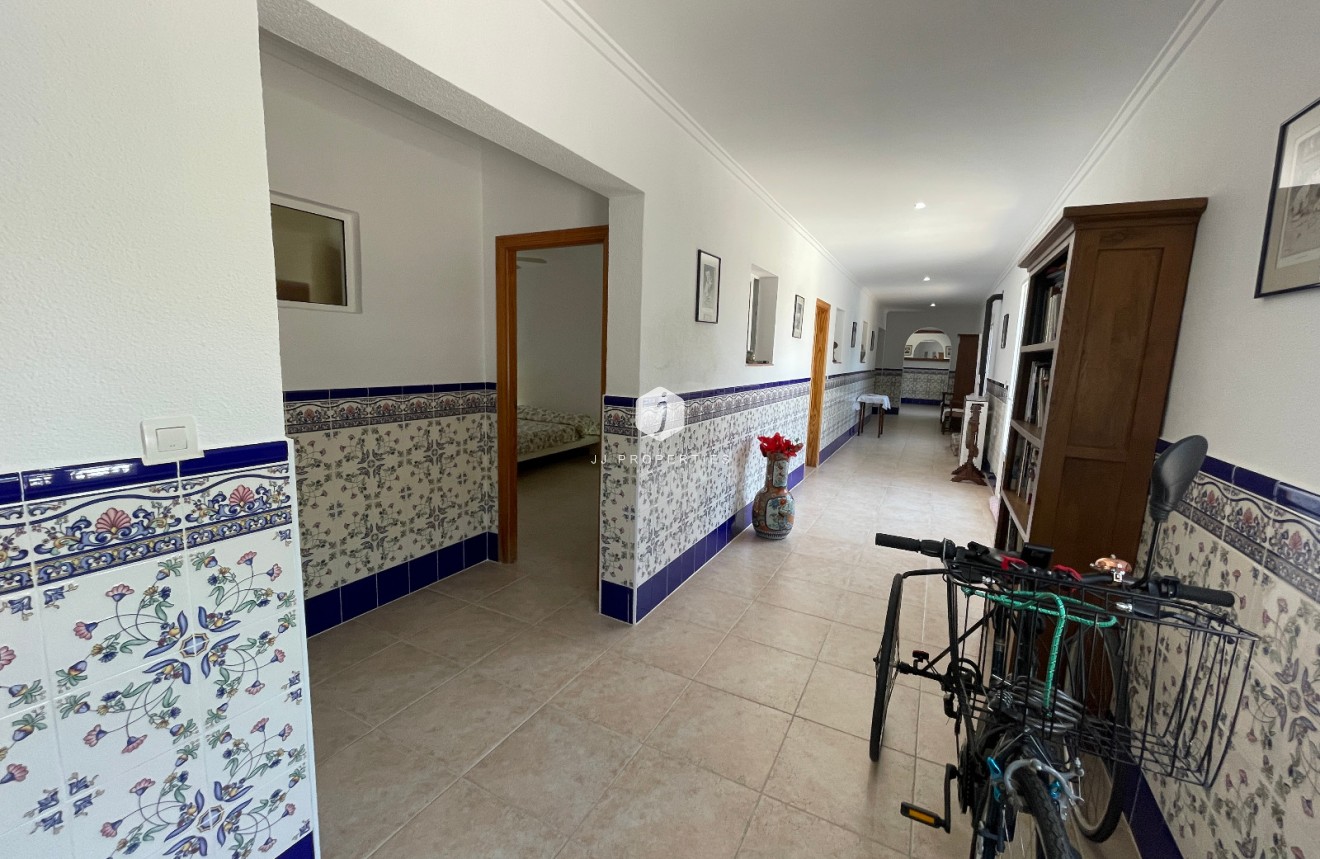 Resale - Villa -
Daya Nueva - Costa Blanca