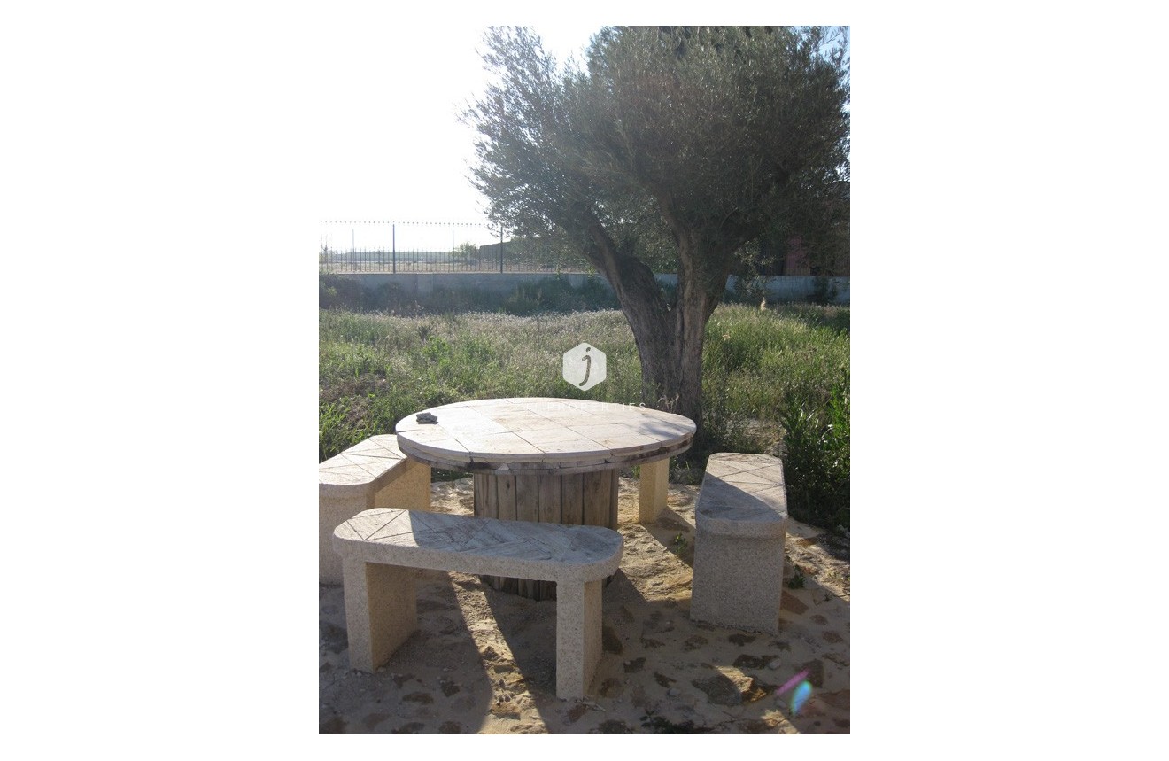 Segunda mano - Casa de campo -
Benferri - Inland