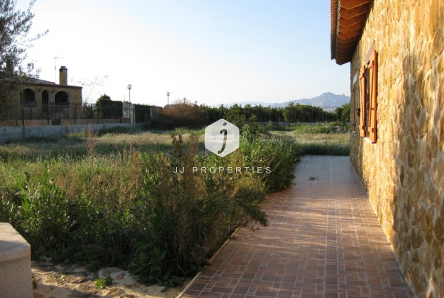Segunda mano - Casa de campo -
Benferri - Inland
