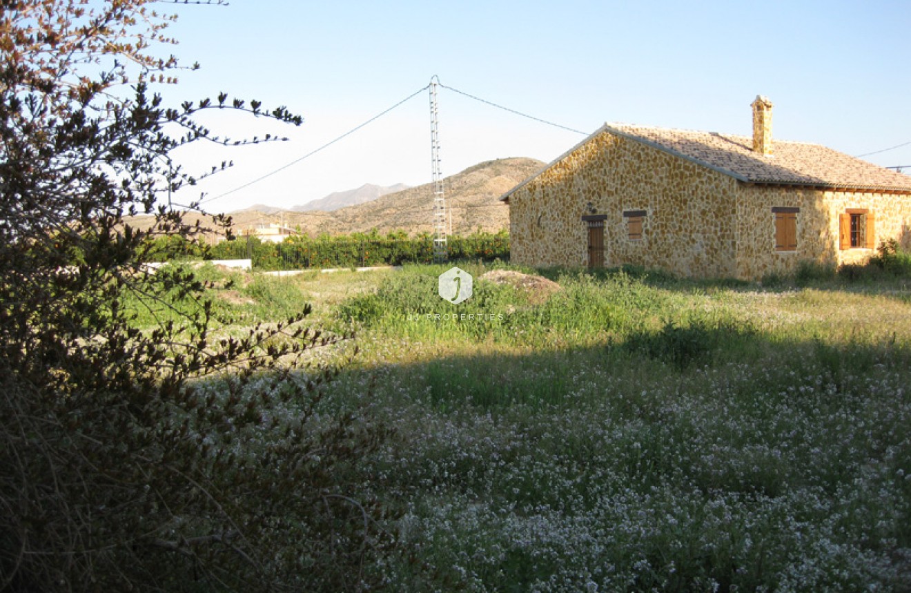 Segunda mano - Casa de campo -
Benferri - Inland