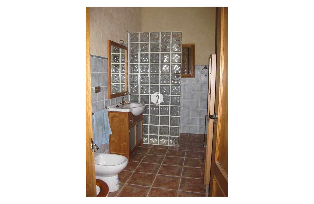 Segunda mano - Casa de campo -
Benferri - Inland