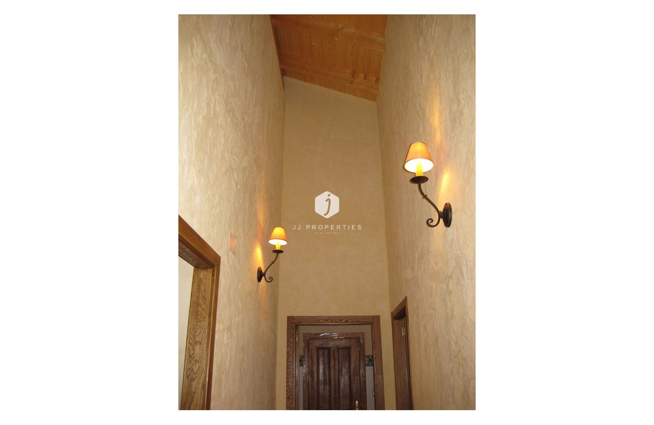 Segunda mano - Casa de campo -
Benferri - Inland