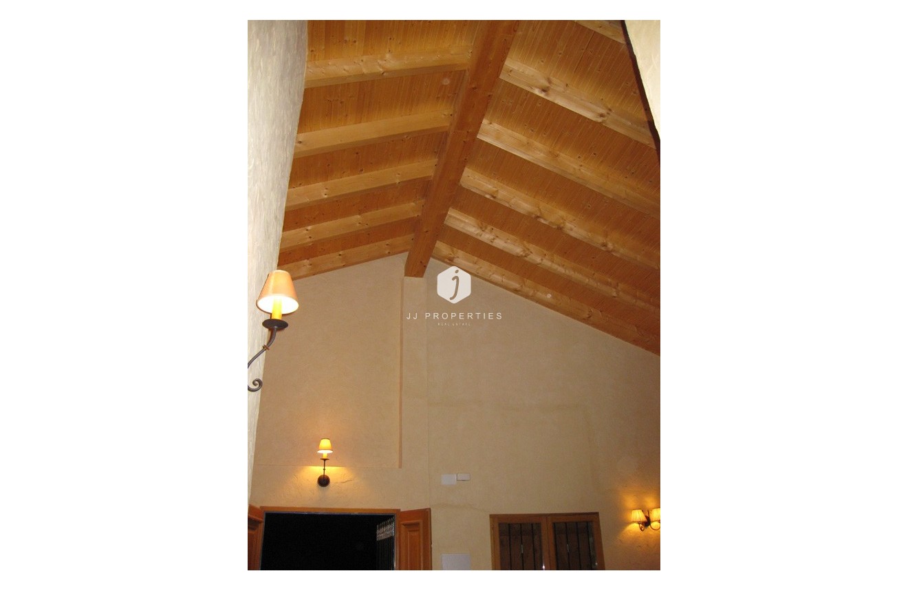 Segunda mano - Casa de campo -
Benferri - Inland