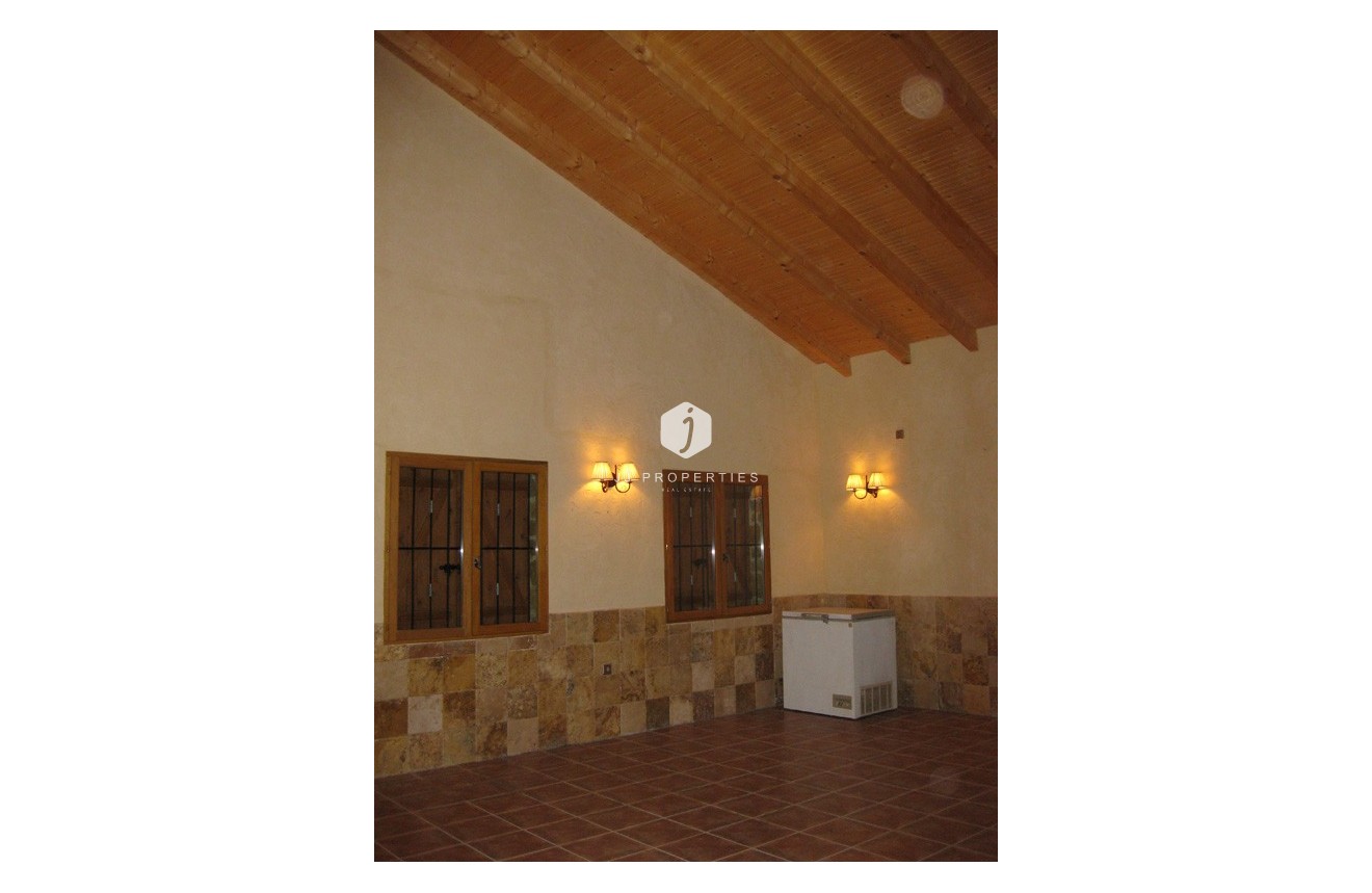 Segunda mano - Casa de campo -
Benferri - Inland