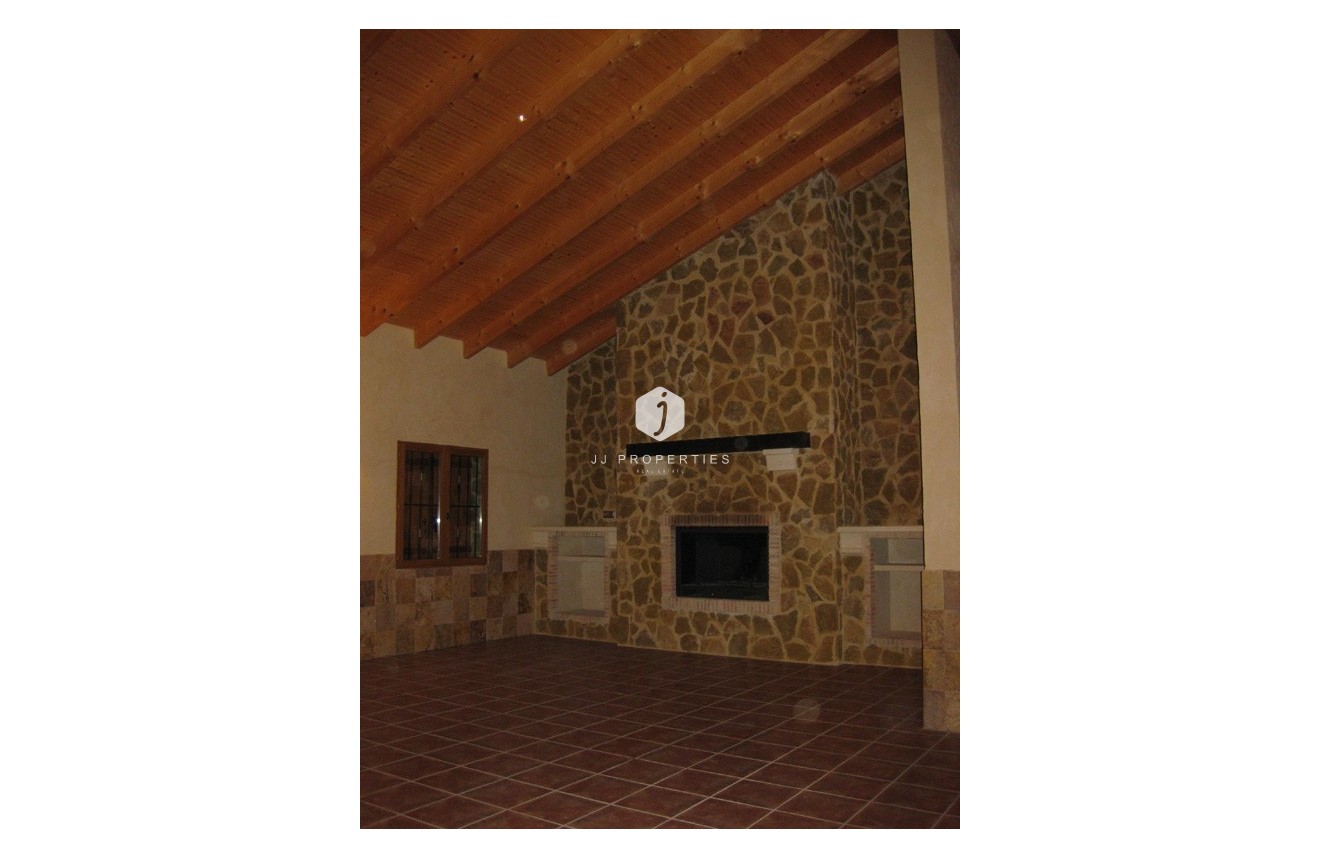 Segunda mano - Casa de campo -
Benferri - Inland