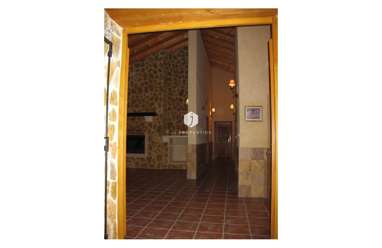 Segunda mano - Casa de campo -
Benferri - Inland