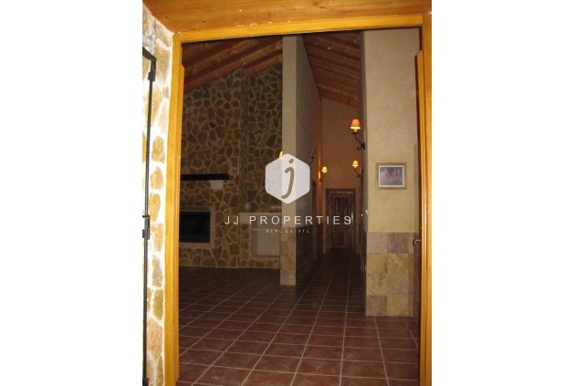 Segunda mano - Casa de campo -
Benferri - Inland