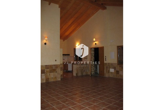 Segunda mano - Casa de campo -
Benferri - Inland