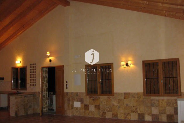 Segunda mano - Casa de campo -
Benferri - Inland