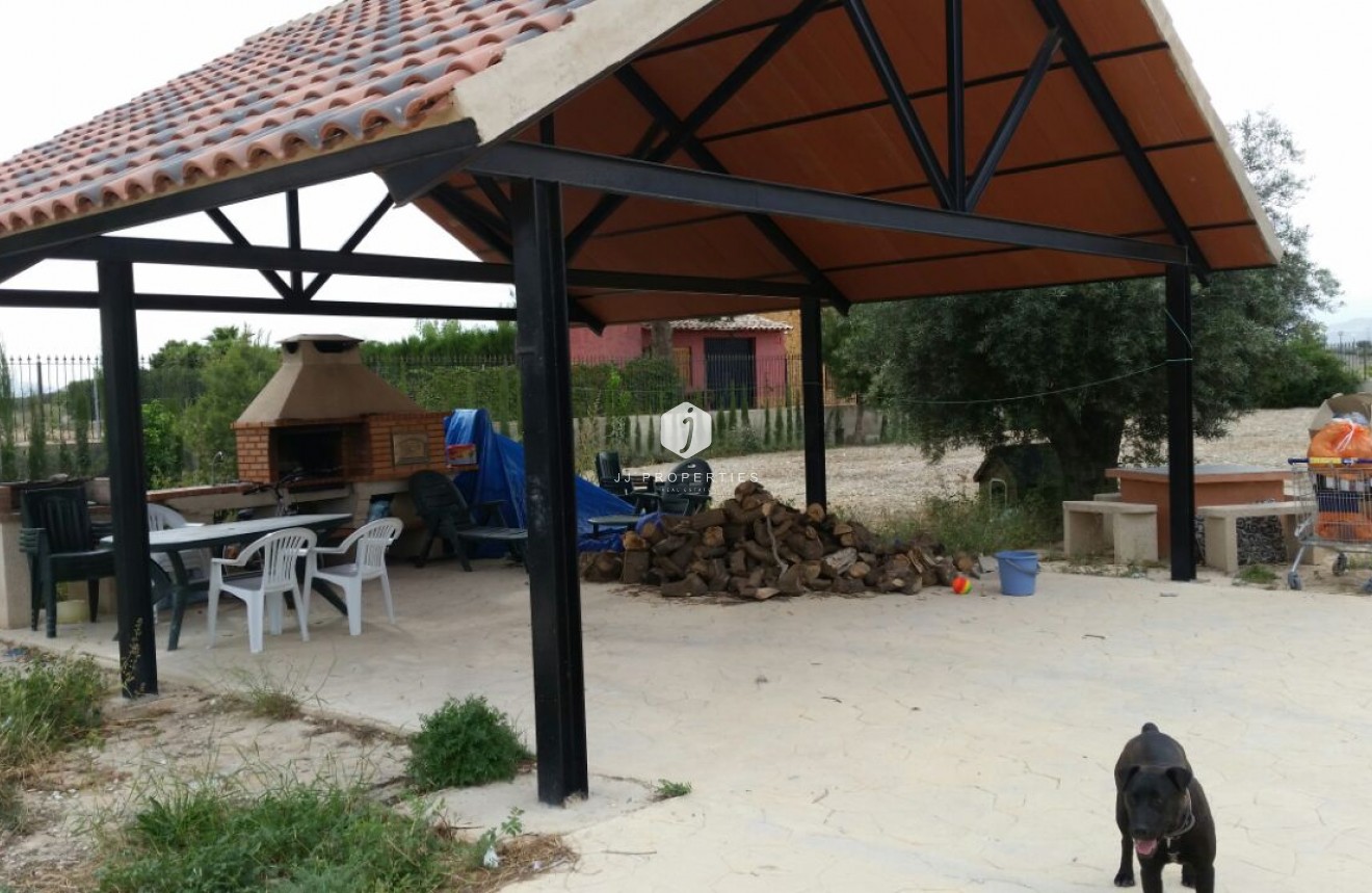 Segunda mano - Casa de campo -
Benferri - Inland