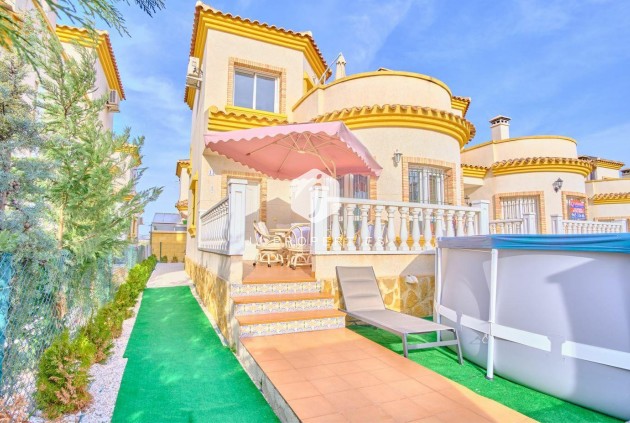 Aus zweiter Hand - Villa -
Los Montesinos - Costa Blanca
