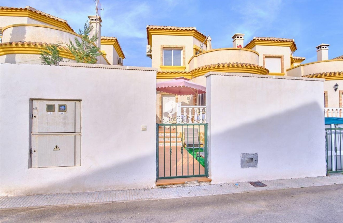 Resale - Villa -
Los Montesinos - Costa Blanca