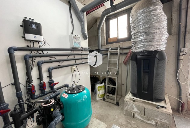 Resale - Villa -
Dolores - Costa Blanca