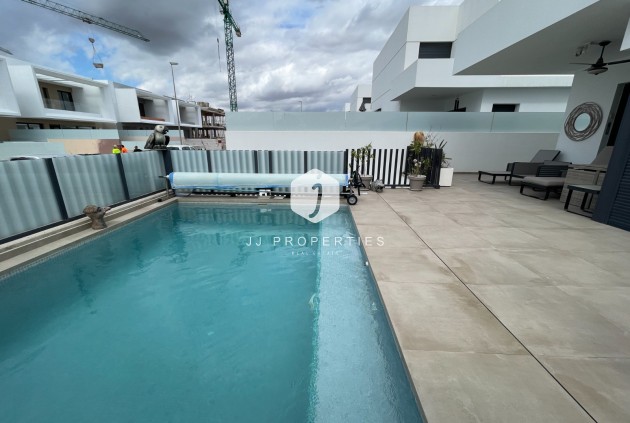 Resale - Villa -
Dolores - Costa Blanca