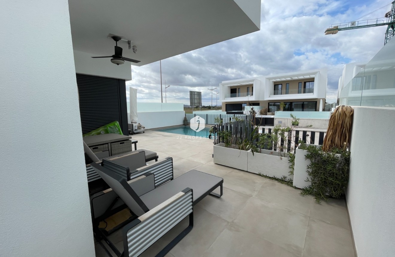 Resale - Villa -
Dolores - Costa Blanca