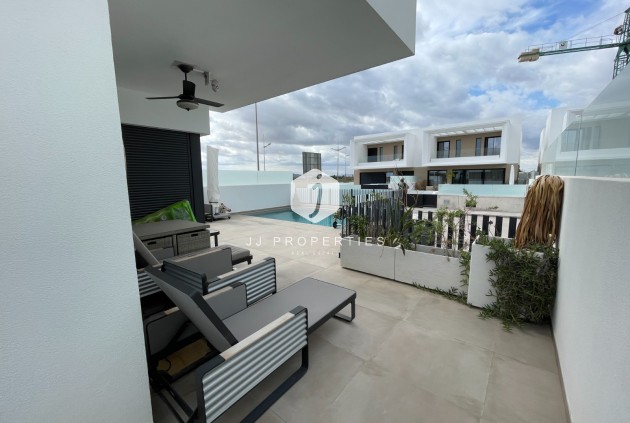 Resale - Villa -
Dolores - Costa Blanca