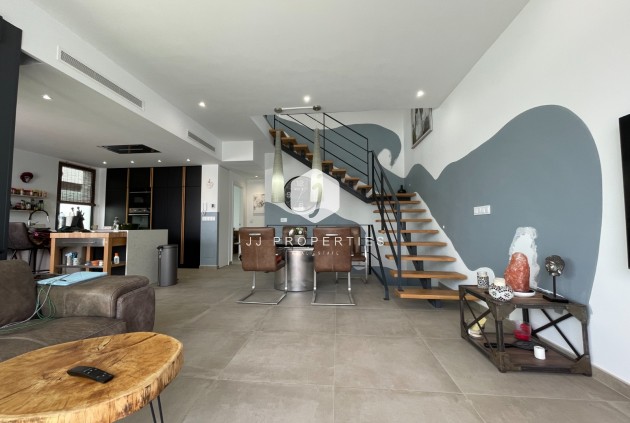 Resale - Villa -
Dolores - Costa Blanca