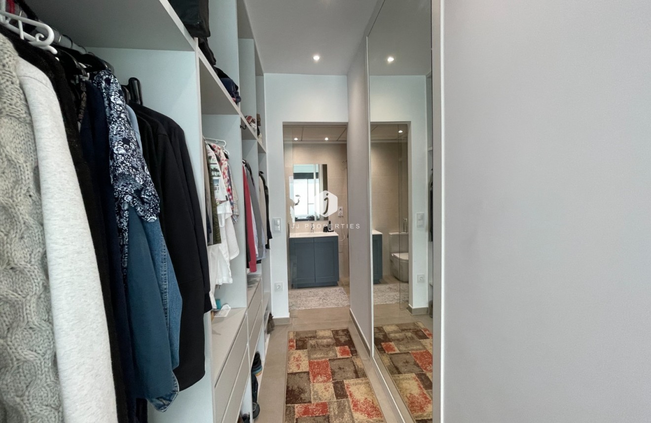 Resale - Villa -
Dolores - Costa Blanca