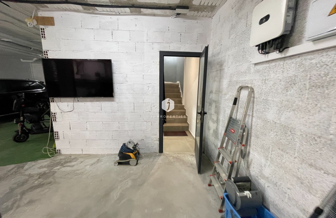 Resale - Villa -
Dolores - Costa Blanca