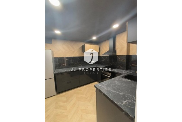 Resale - Apartment / flat -
Torrevieja - Costa Blanca