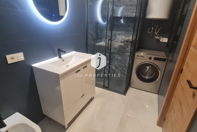 Resale - Apartment / flat -
Torrevieja - Costa Blanca