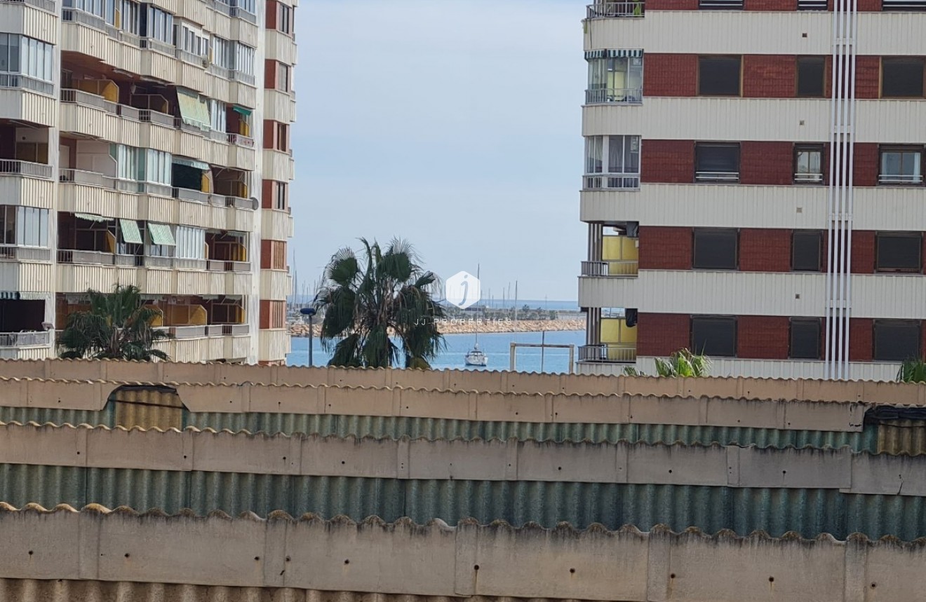 Resale - Apartment / flat -
Torrevieja - Costa Blanca