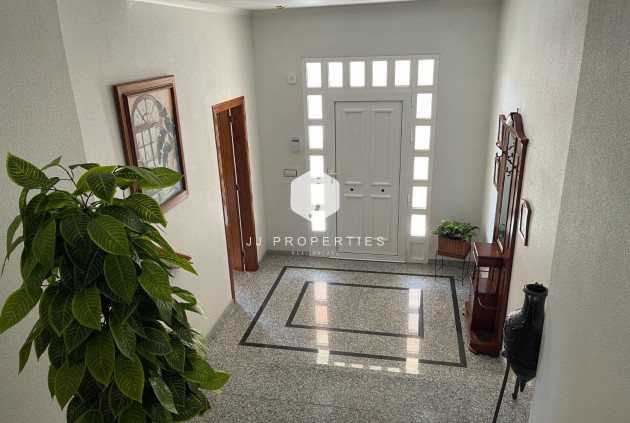 Aus zweiter Hand - Chalet -
Formentera del Segura - Costa Blanca