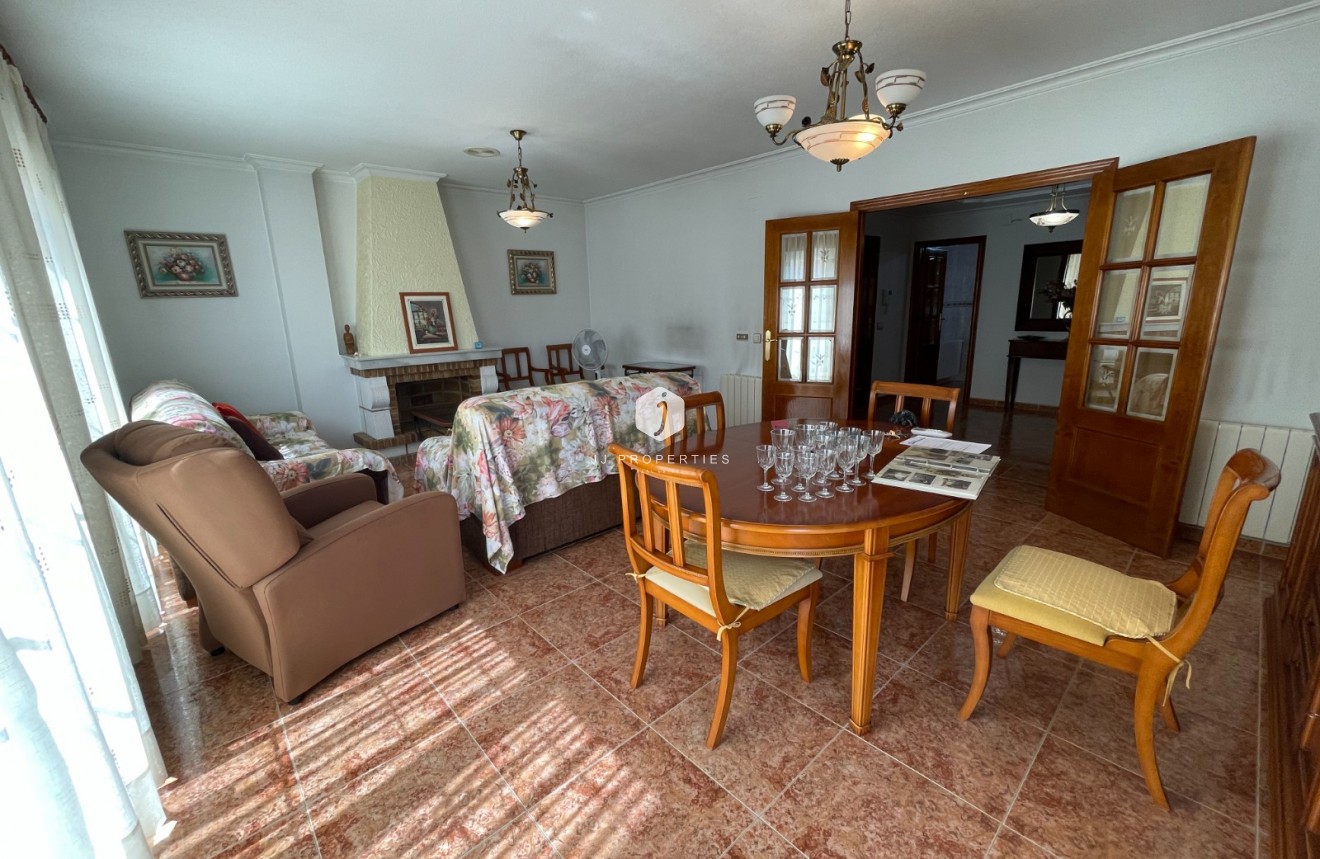 Aus zweiter Hand - Chalet -
Formentera del Segura - Costa Blanca