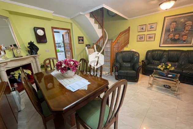 Aus zweiter Hand - Chalet -
Guardamar del Segura - Costa Blanca