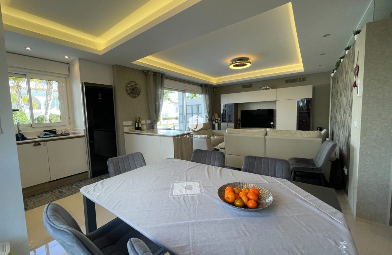 Aus zweiter Hand - Wohnung -
Rojales - Inland