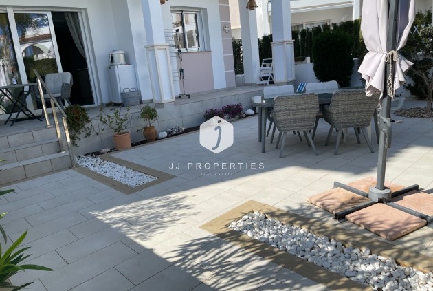 Aus zweiter Hand - Wohnung -
Rojales - Inland