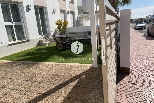 Aus zweiter Hand - Wohnung -
Rojales - Inland