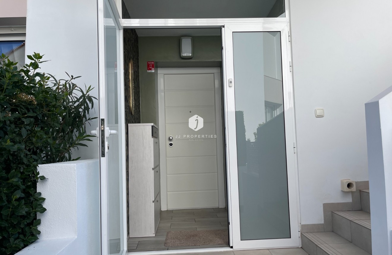 Aus zweiter Hand - Wohnung -
Rojales - Inland