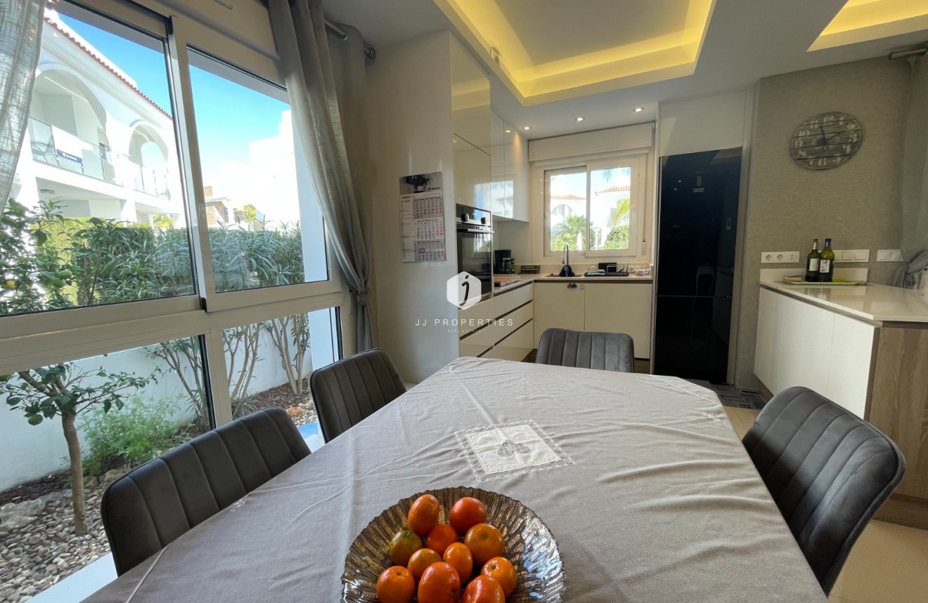 Aus zweiter Hand - Wohnung -
Rojales - Inland