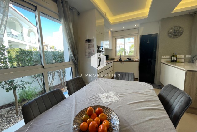 Aus zweiter Hand - Wohnung -
Rojales - Inland