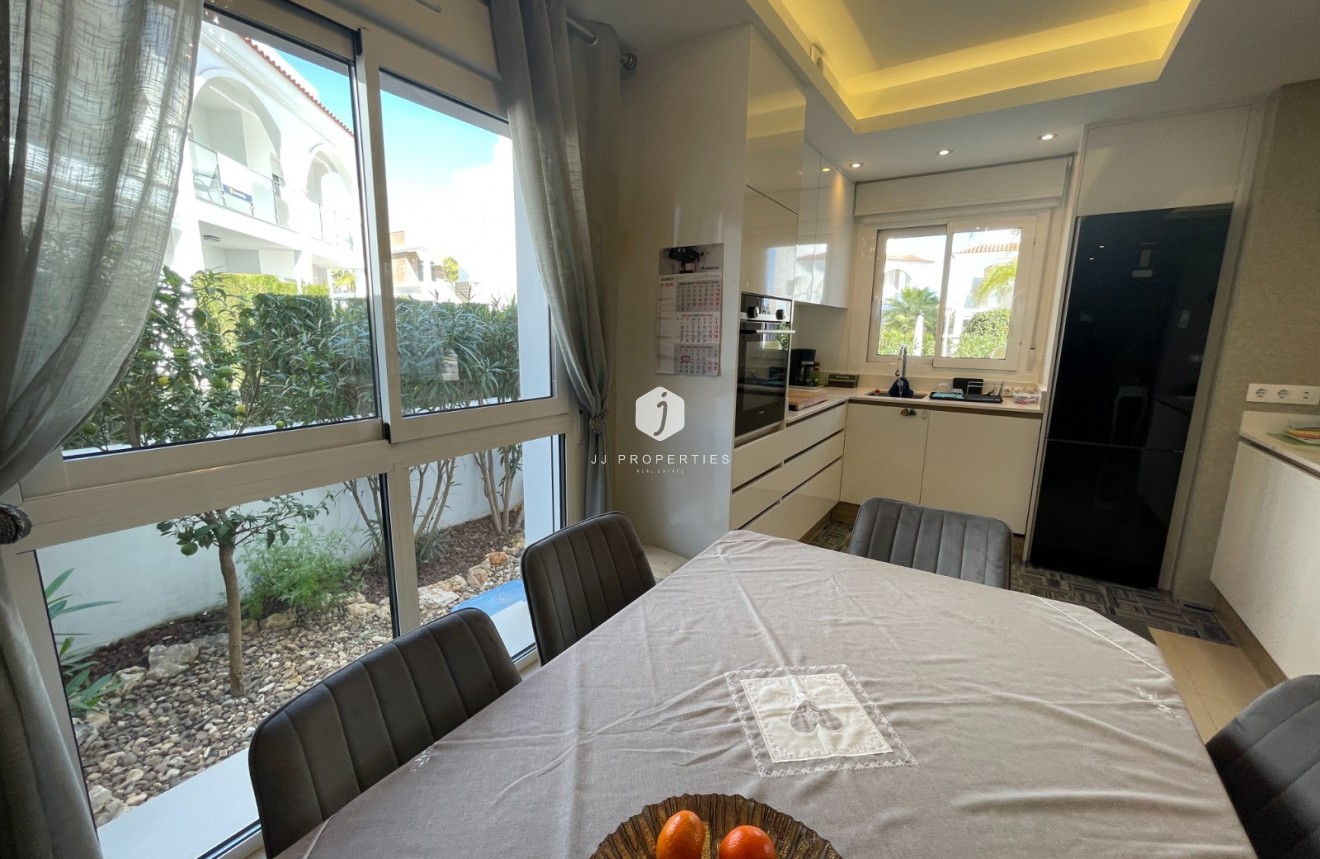 Aus zweiter Hand - Wohnung -
Rojales - Inland