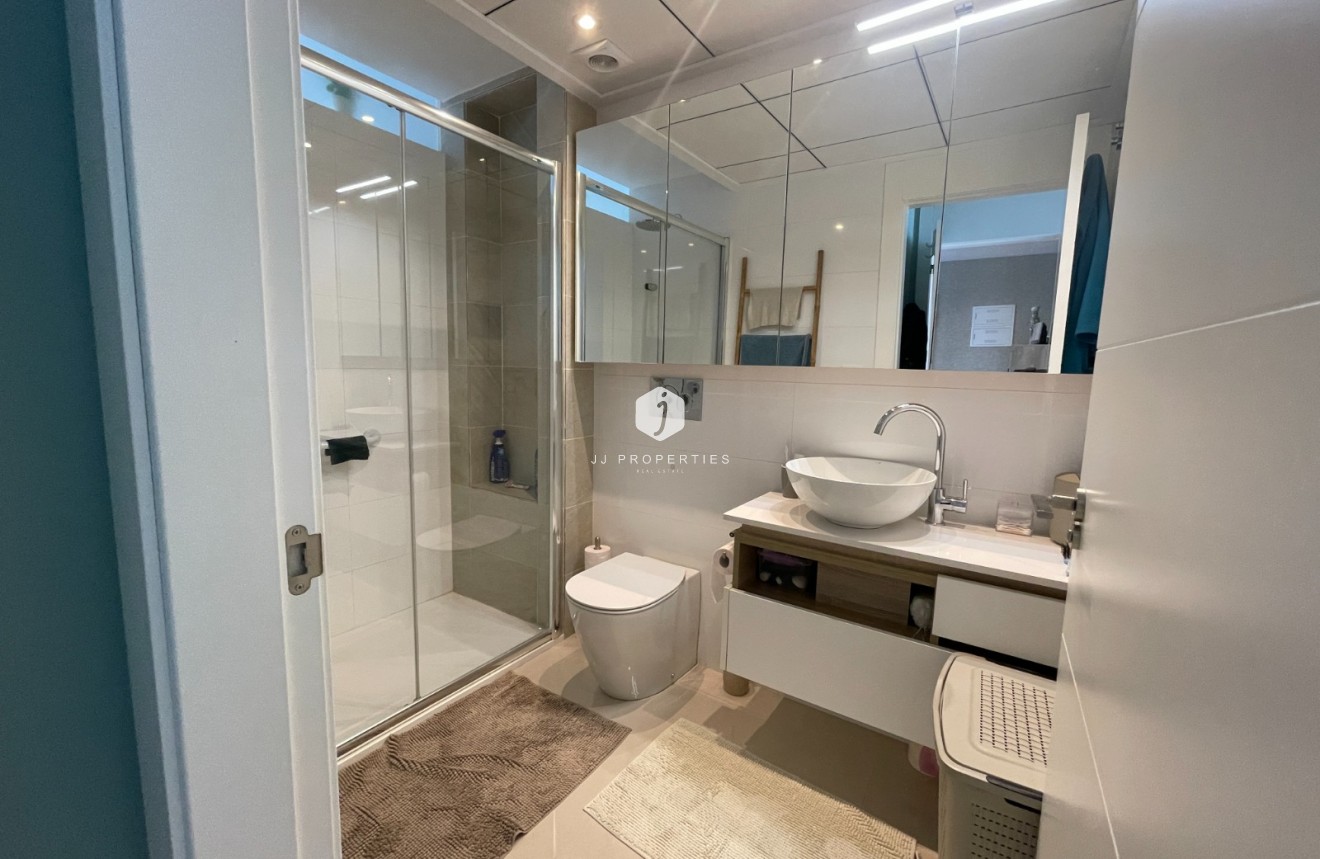 Aus zweiter Hand - Wohnung -
Rojales - Inland