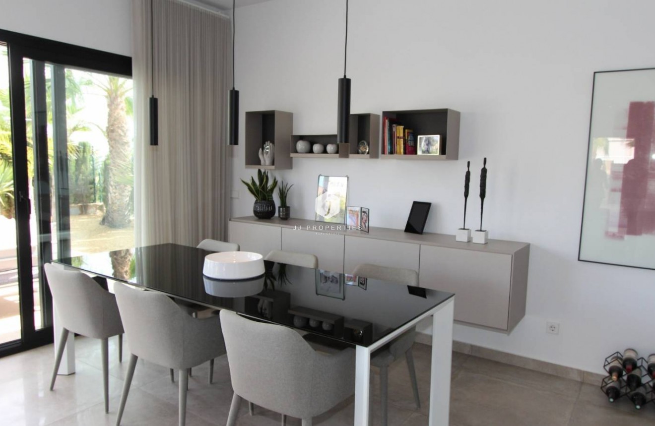 Segunda mano - Villa -
Rojales - Inland